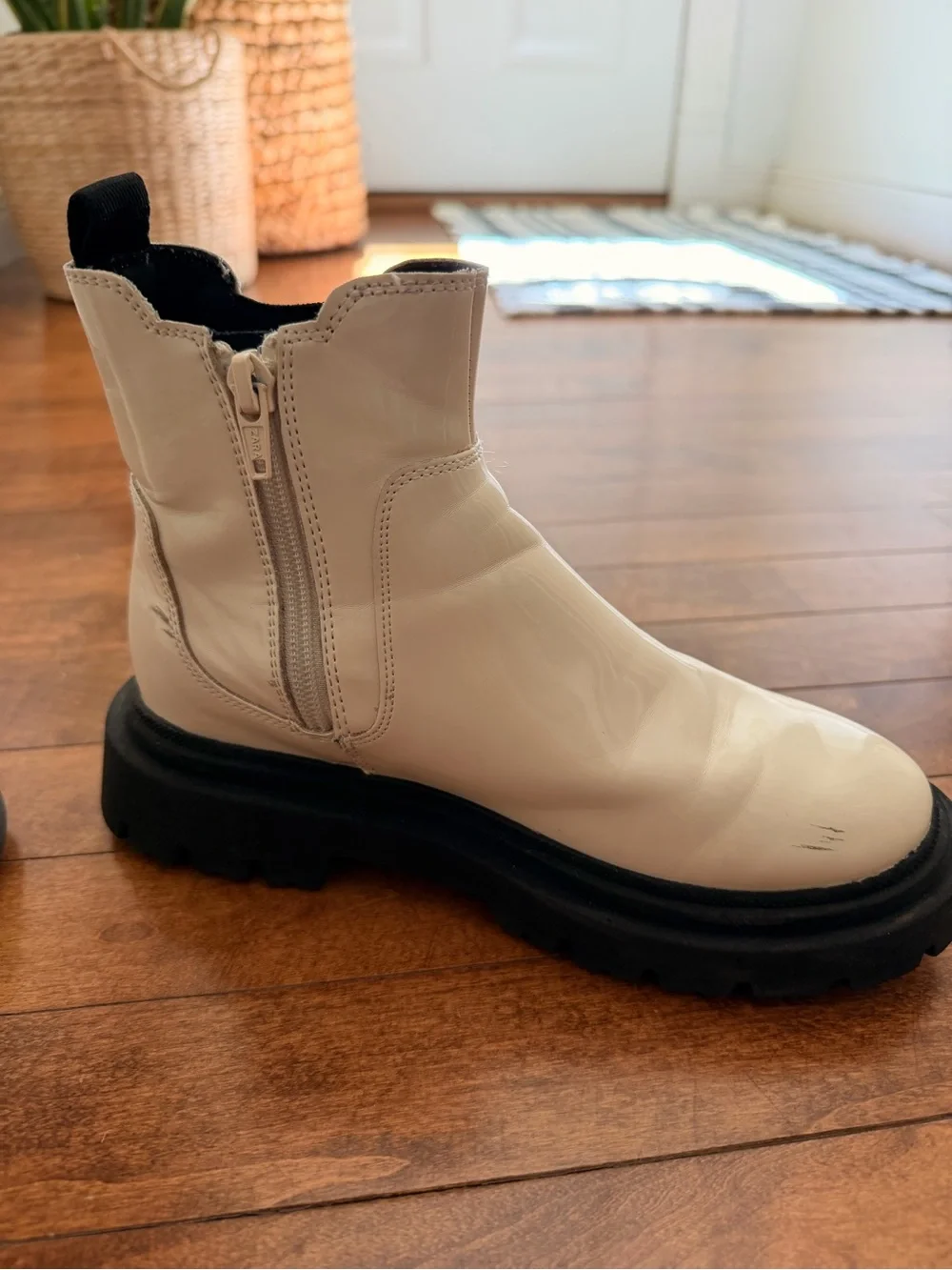 Zara girls Cream Chelsea Lug Boots with Black Sole